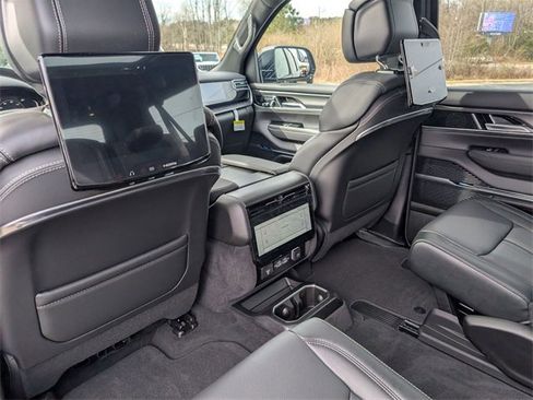 New 2026 Jeep Grand Wagoneer L Summit image 25