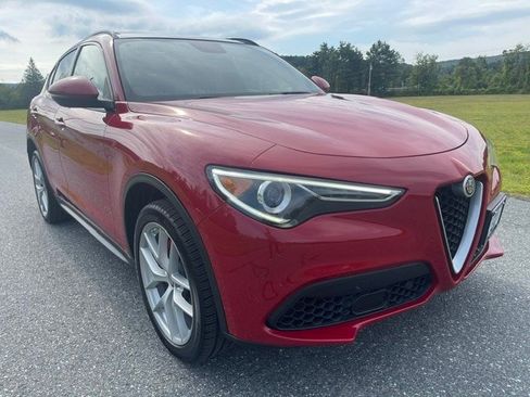 Used 2019 Alfa Romeo Stelvio Ti Sport w/ Quick Order Package 22S Sport AWD/4WD image 6