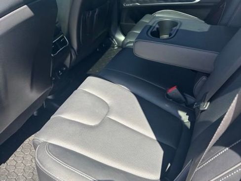 Used 2023 Hyundai Santa Fe Limited AWD/4WD image 34