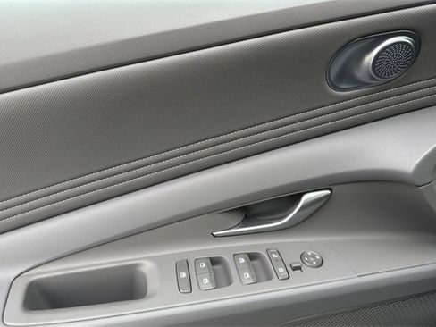 New 2026 Hyundai Elantra Sport image 11