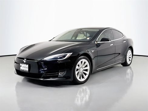 Used 2018 Tesla Model S 75D image 1
