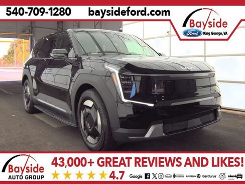 Used 2025 Jeep Compass Limited AWD/4WD image 1