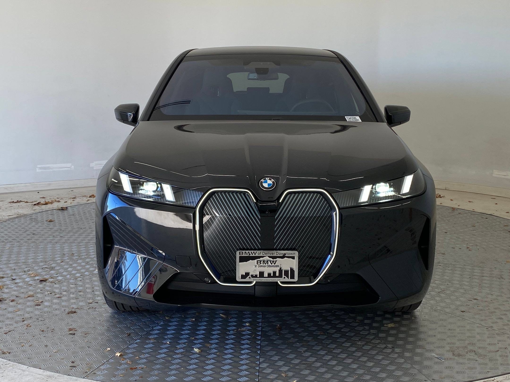 Used 2026 BMW iX xDrive45 AWD/4WD image 5