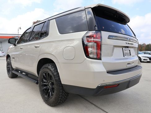 Used 2022 Chevrolet Tahoe Z71 w/ Luxury Package image 4