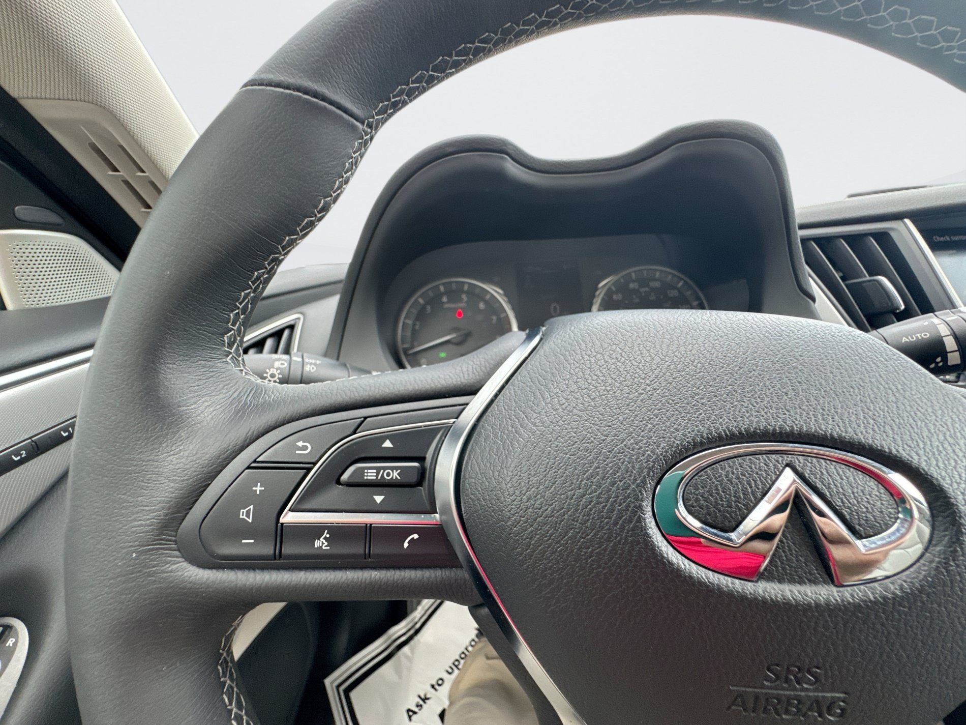 Used 2023 INFINITI Q50 Luxe w/ Cargo Package RWD image 25