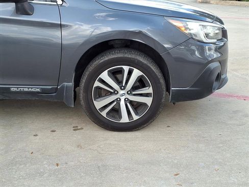 Used 2018 Subaru Outback 3.6R Limited image 25