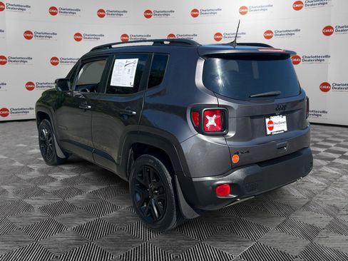 Used 2018 Jeep Renegade Altitude AWD/4WD image 3