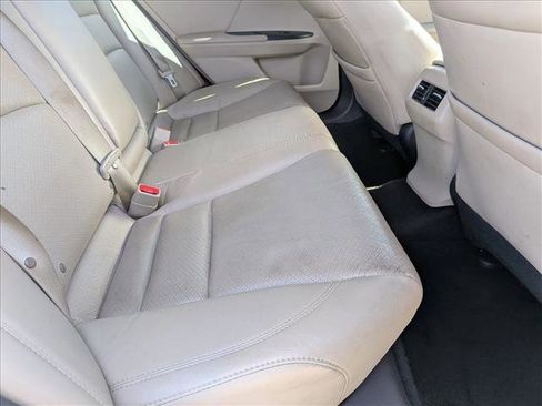 Used 2017 Honda Accord EX-L image 17