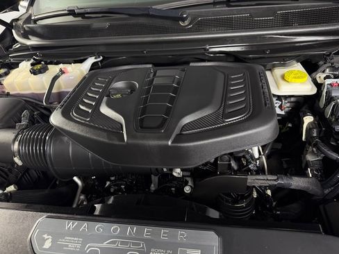 Used 2024 Jeep Wagoneer 4WD w/ Premium Group I image 33