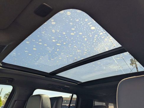 Used 2021 GMC Yukon XL SLT w/ SLT Luxury Plus Package image 23