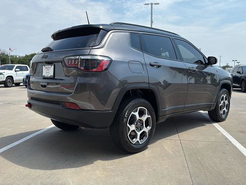 Used 2022 Jeep Compass Trailhawk image 7