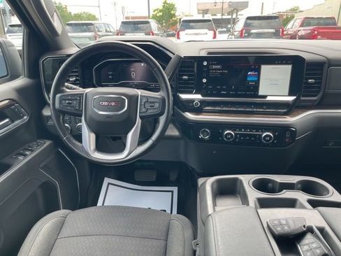 Used 2022 GMC Sierra 1500 Elevation w/ LPO, Elevation Black Package AWD/4WD image 4