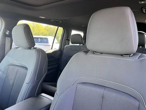 New 2026 Jeep Grand Cherokee L Laredo AWD/4WD image 16