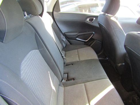 Used 2020 Kia Soul S image 6