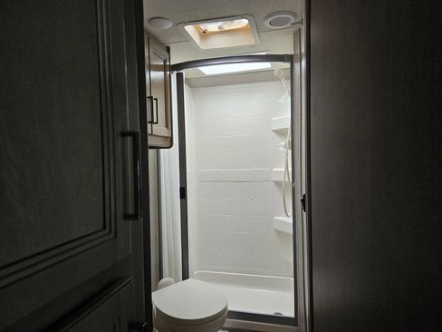 Used 2021 Ford E-450 and Econoline 450 Super Duty w/ Motorhome Prep Package RWD image 9