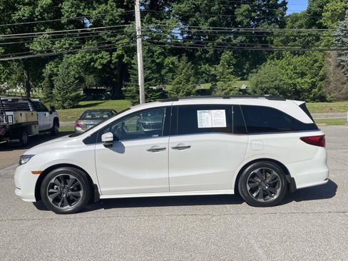 Used 2023 Honda Odyssey Elite image 6