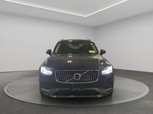 Used 2022 Volvo XC90 T6 Momentum AWD/4WD image 1