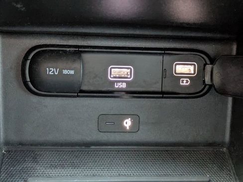 Used 2022 Kia Telluride EX w/ EX Premium Package image 27