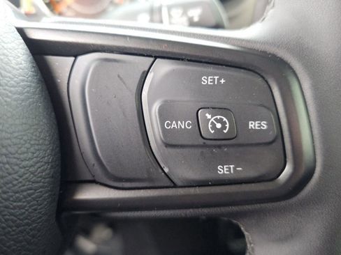 Used 2023 Jeep Gladiator Sport AWD/4WD image 12