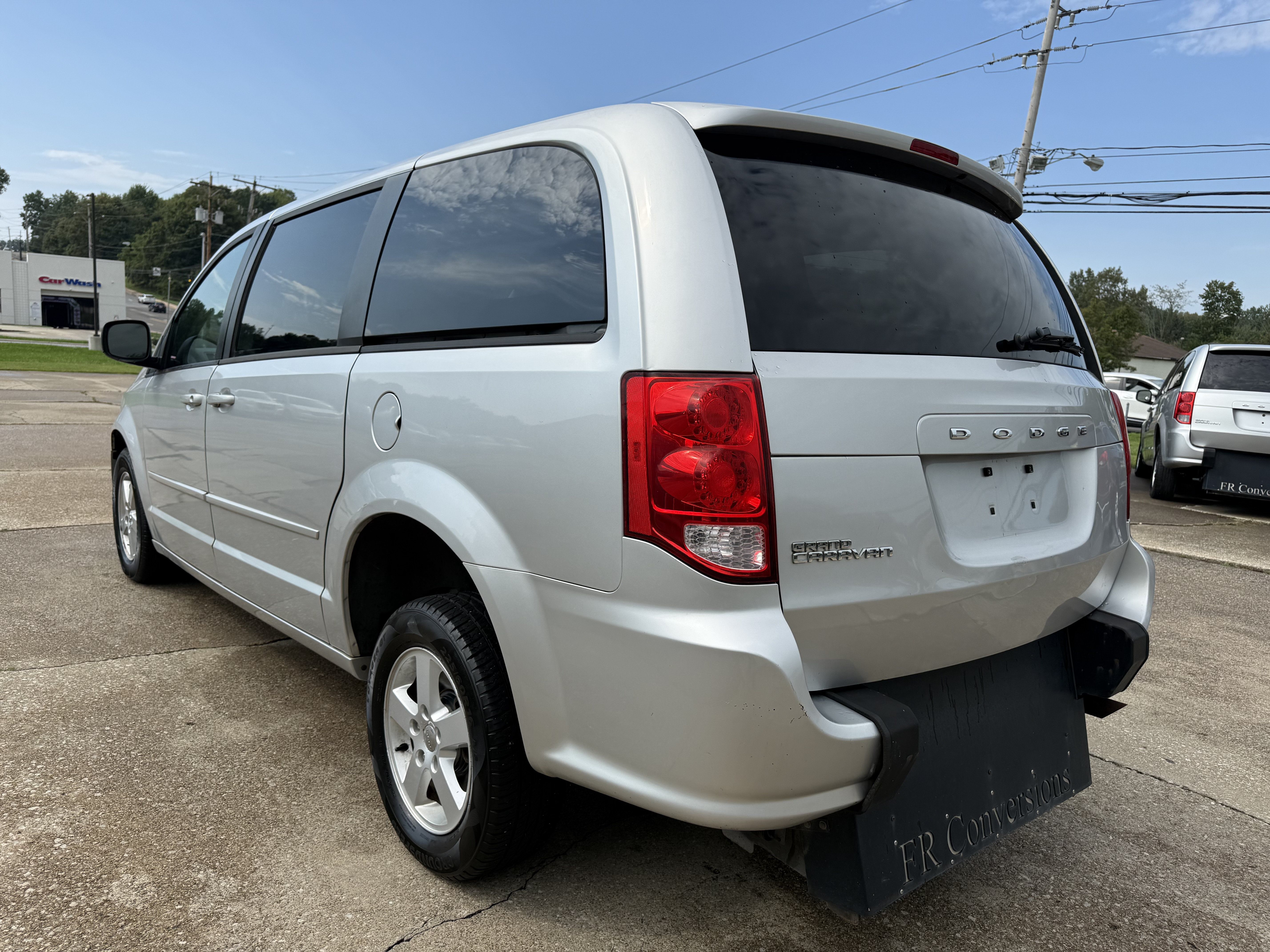 Used 2011 Dodge Grand Caravan Mainstreet FWD image 4