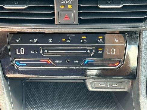 Used 2025 Volkswagen Jetta Sport FWD image 18