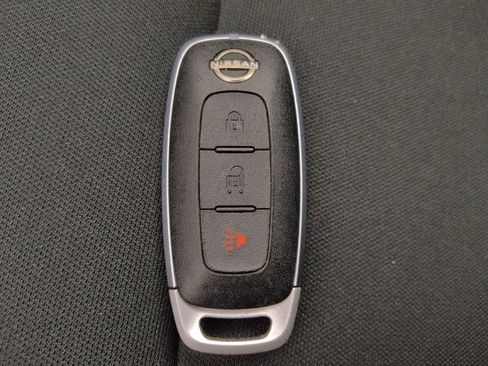 Used 2023 Nissan Rogue S FWD image 32