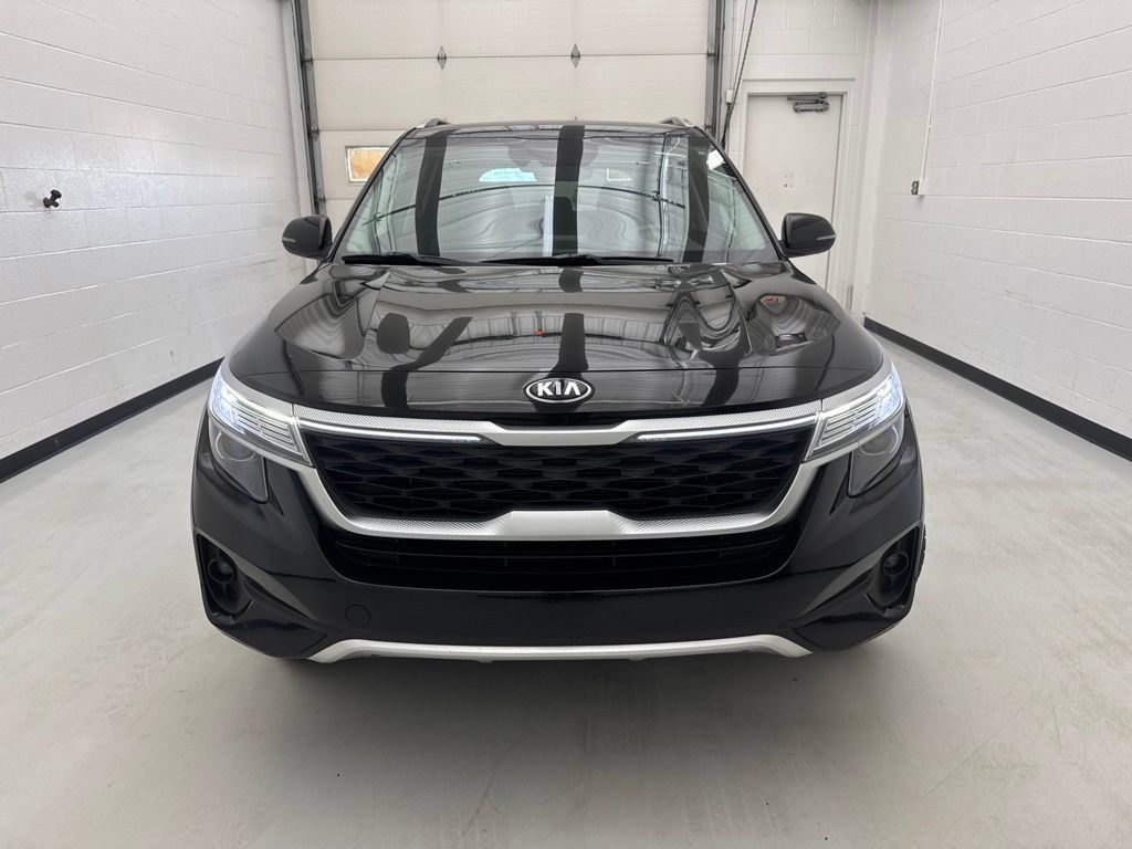 Used 2021 Kia Seltos S FWD image 2