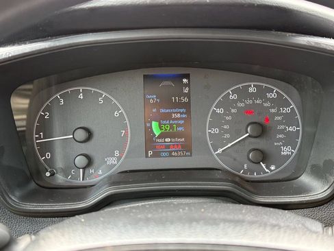 Used 2025 Toyota Corolla LE FWD image 31