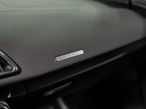 Used 2018 Audi R8 V10 w/ Premium Package image 49