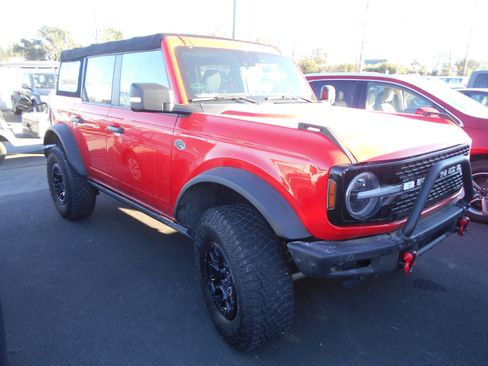 Used 2022 Ford Bronco 4-Door image 1