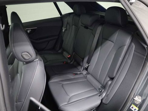 Used 2025 Audi Q8 Premium Plus w/ Premium Plus Package image 33