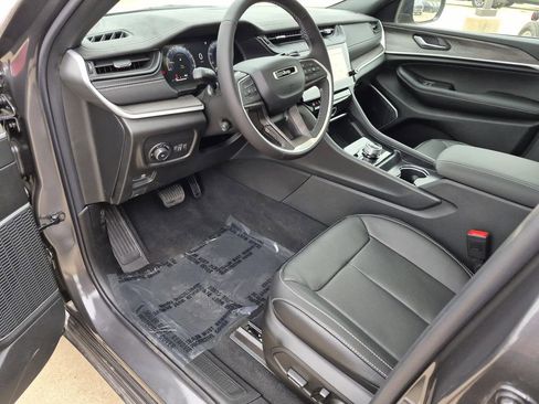 New 2026 Jeep Grand Cherokee Limited AWD/4WD image 11