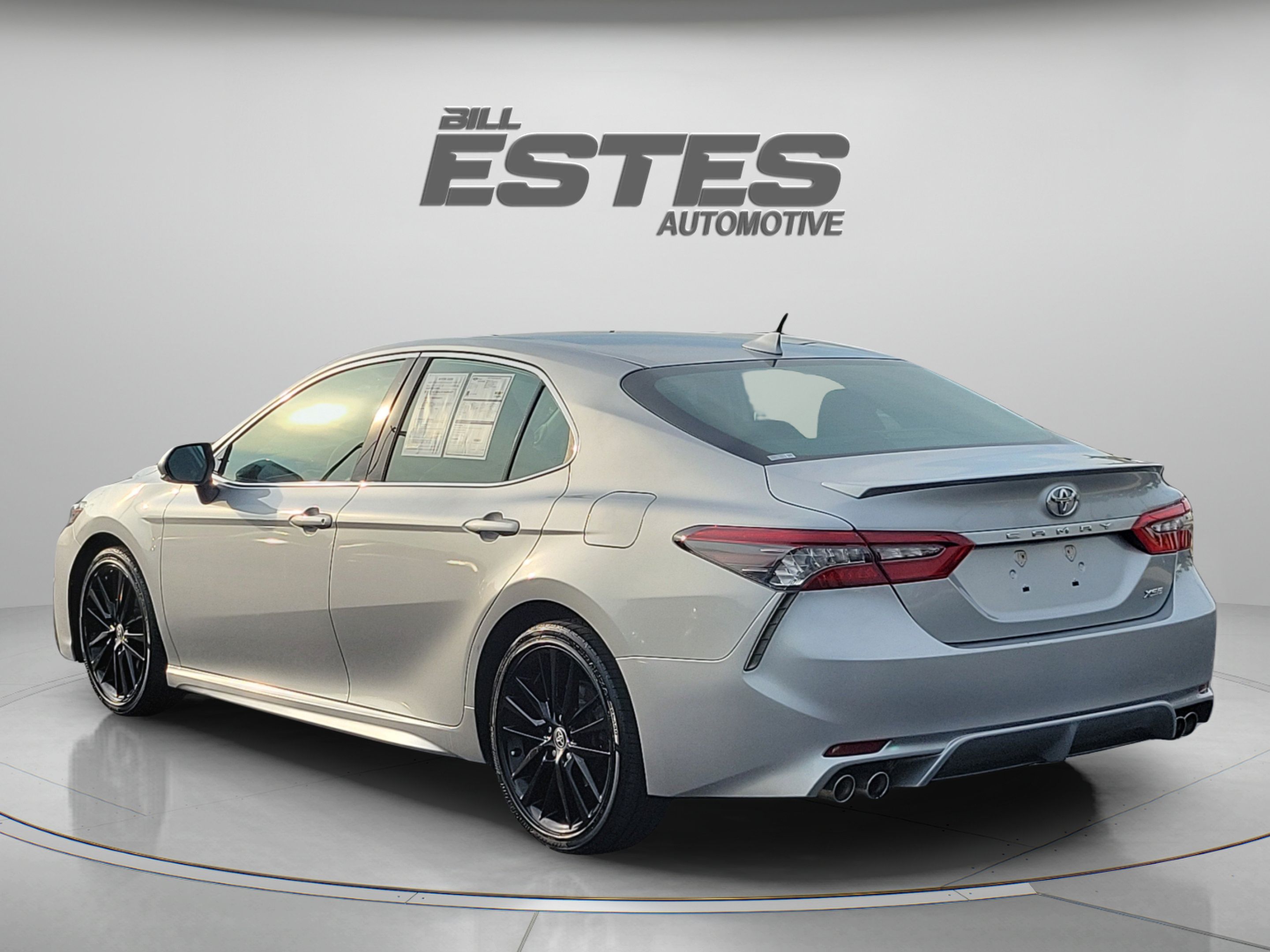 Used 2021 Toyota Camry XSE w/ Navigation Package FWD image 2