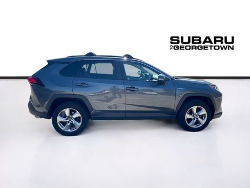 Used 2021 Toyota RAV4 XLE Premium AWD/4WD image 9