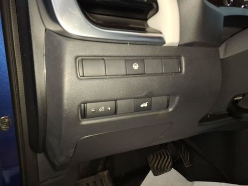 Used 2022 Nissan Rogue SV w/ SV Premium Package AWD/4WD image 22