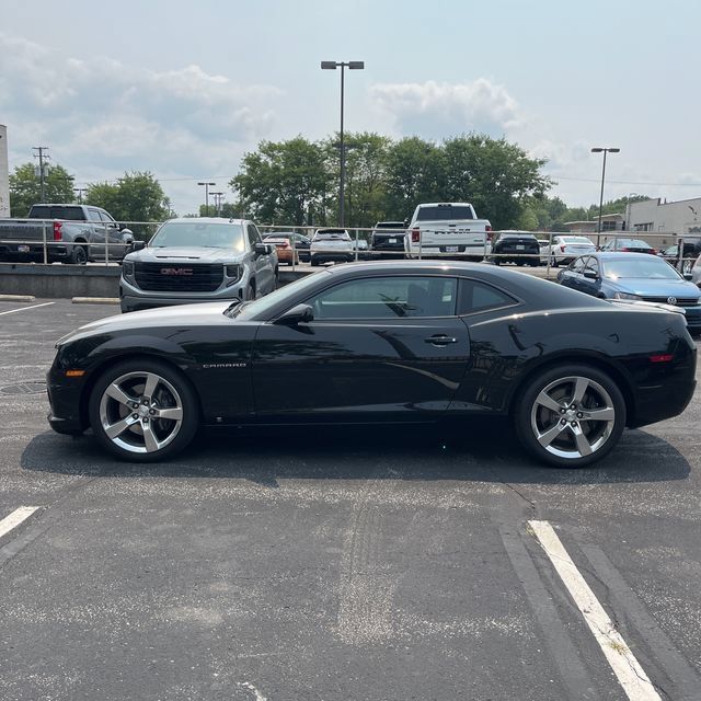 Used 2010 Chevrolet Camaro SS w/ RS Package RWD image 11