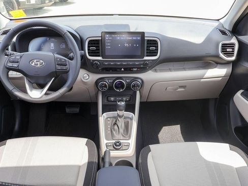 New 2026 Hyundai Venue SEL FWD image 6