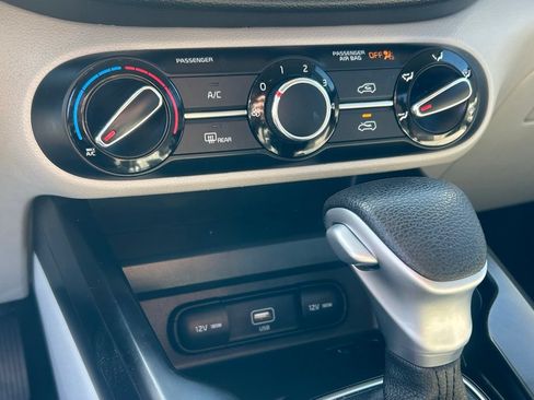 Used 2022 Kia Soul LX FWD image 20