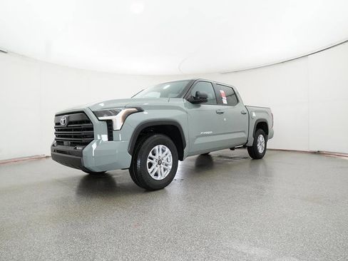 New 2025 Toyota Tundra SR5 w/ SR5 Premium Package RWD image 18