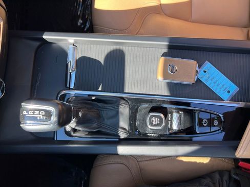 Used 2020 Volvo V60 T5 Cross Country image 37