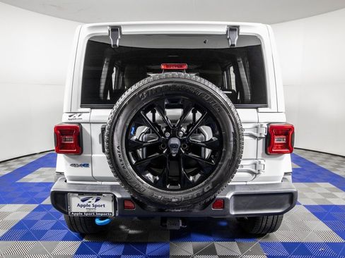 Used 2022 Jeep Wrangler Unlimited Sahara image 6