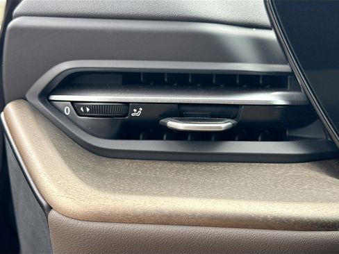 Certified 2025 Audi Q5 Premium w/ Convenience Package image 36