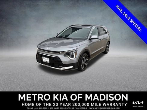 Used 2025 Kia Niro EX Touring FWD image 1