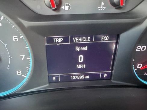 Used 2022 Chevrolet Equinox LS FWD image 22