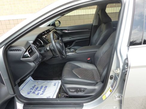 Used 2019 Toyota Camry XSE FWD image 23
