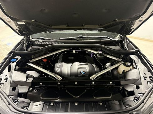 Used 2024 BMW X5 xDrive40i w/ M Sport Package AWD/4WD image 30