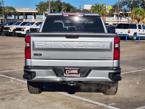 Used 2025 Chevrolet Silverado 1500 Custom image 6