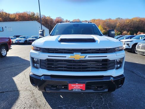New 2026 Chevrolet Silverado 2500 Custom w/ Custom Convenience Package image 3