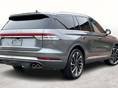 Used 2023 Lincoln Aviator Reserve w/ Equipment Group 201A image 2