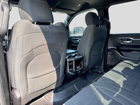 Used 2019 RAM 1500 Big Horn AWD/4WD image 18